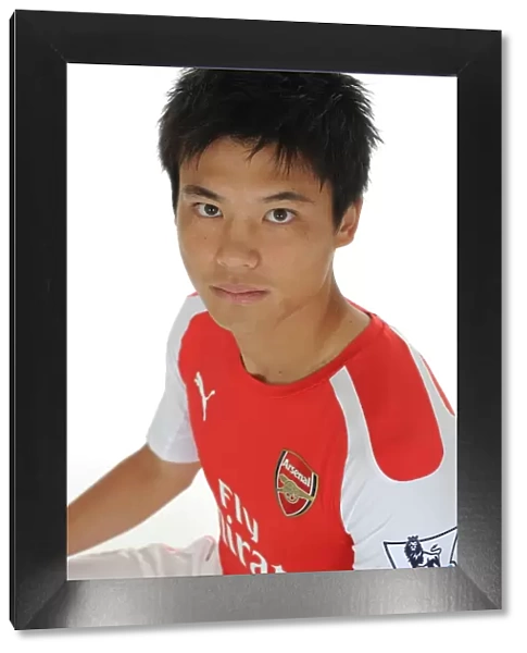Ryo Miyaichi at Arsenal's 2014-15 Photocall