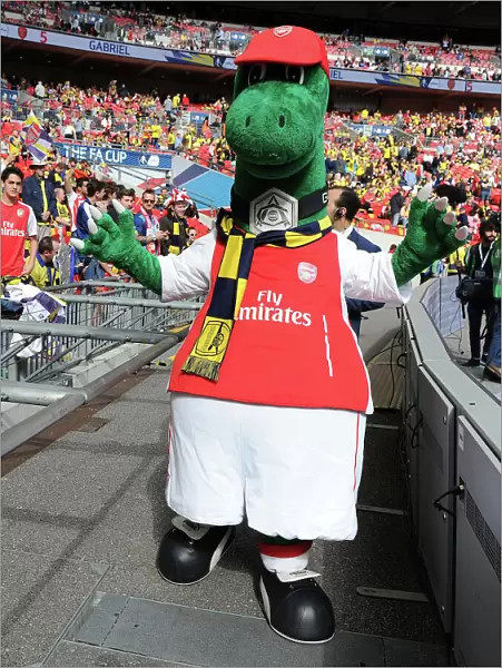 Arsenal's Gunnersaurus at the FA Cup Final, 2015