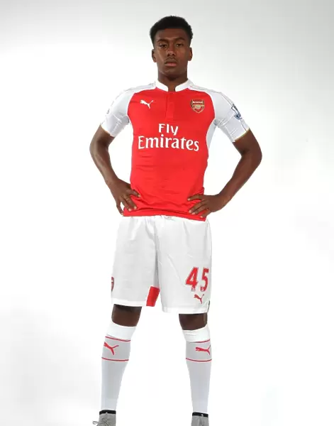 Arsenal First Team 2015-16: Alex Iwobi at Emirates Stadium