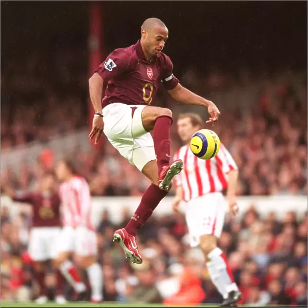 Thierry Henry (Arsenal). Arsenal 3: 1 Sunderland. FA Premier League