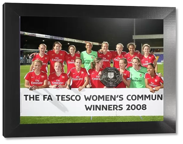 Arsenal Ladies with the Community Shield
