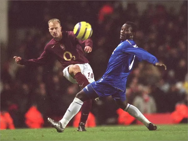 Dennis Bergkamp (Arensal) Micahel Essien (Chelsea). Arsenal 0: 2 Chelsea