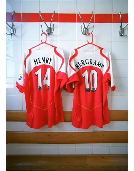 The Home Team Changingroom. Arsenal Stadium, Highbury, London, 9  /  9  /  04