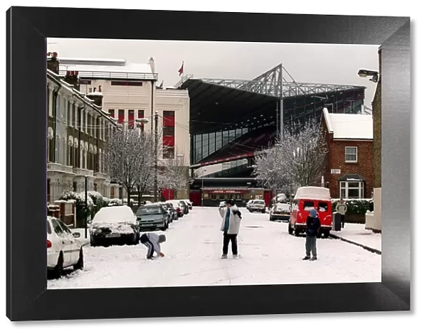 Arsenal Stadium in the snow, Highbury, London, 8  /  1  /  2003