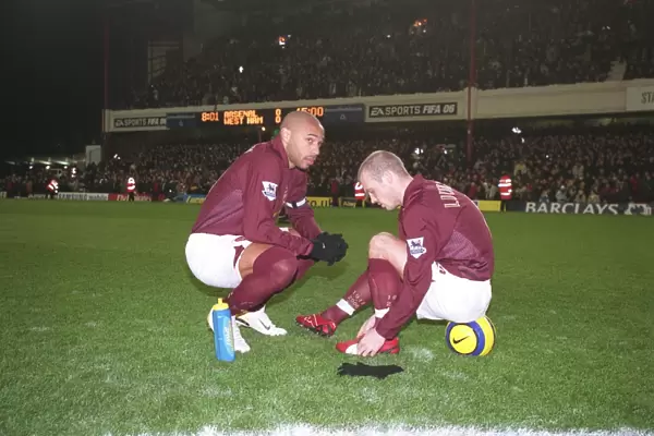 Thierry Henry and Freddie Ljungberg (Arsenal). Arsenal 2: 3 West Ham United