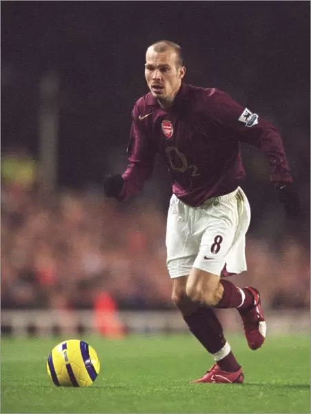 Freddie Ljungberg in Action: Arsenal vs. West Ham United, FA Premiership, 1 / 2 / 06
