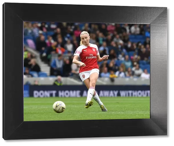 Leah Williamson in Action for Arsenal Women vs Brighton & Hove Albion