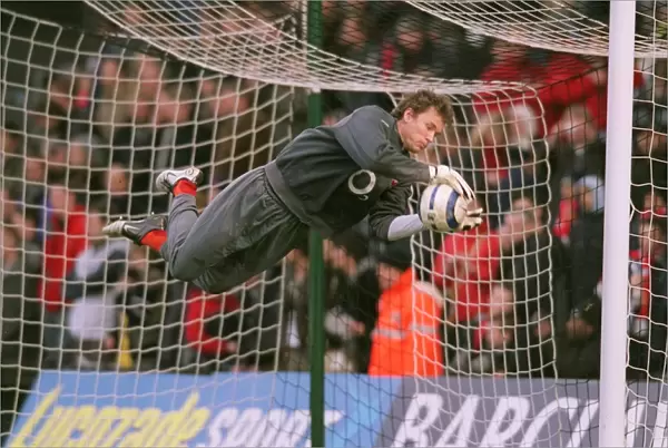 Jens Lehmann (Arsenal) warms up before the match. Fulham 0: 4 Arsenal