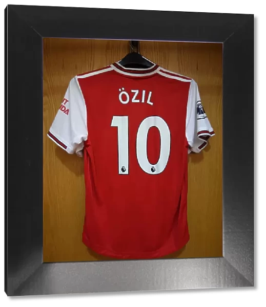 Mesut Ozil's Absence: An Empty Arsenal Jersey in the Home Changing Room vs. Wolverhampton Wanderers (2019-20)