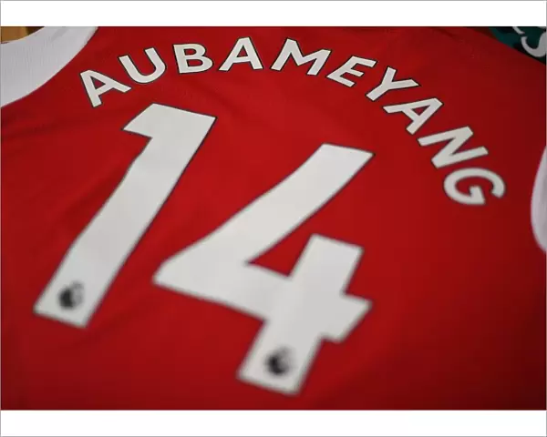 Aubameyang shirt 2 191123PAFC