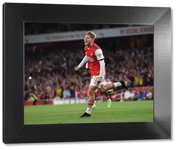 Emile Smith Rowe Scores the Decisive Goal: Arsenal's Carabao Cup Triumph at Emirates Stadium