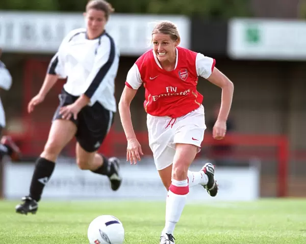 Arsenal's Kelly Smith Shines: 14-0 Victory Over Fulham in Women's Premier League
