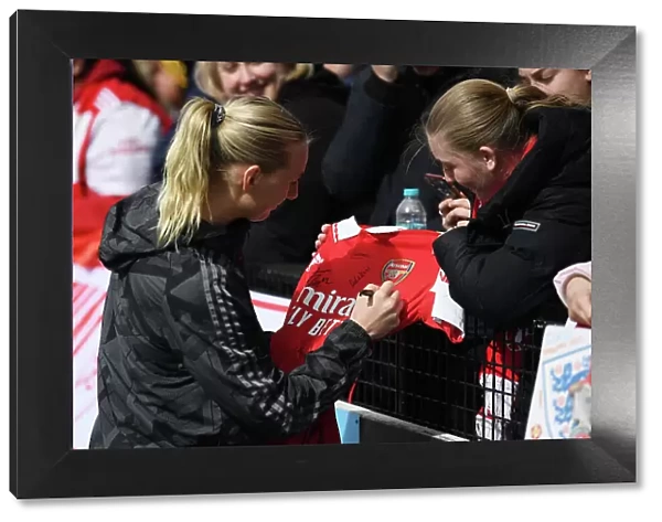Arsenal's Stina Blackstenius Signs Shirt for Fan After Victory Over Manchester City
