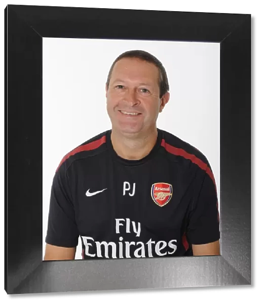 Paul Johnson (Arsenal Equipment Manager). Arsenal 1st Team Photocall and Membersday