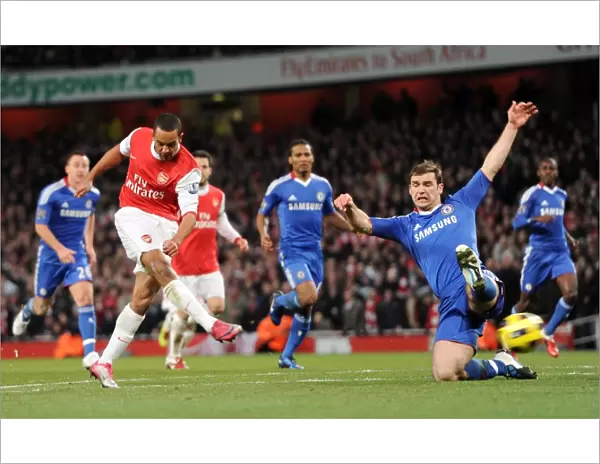Theo Walcott's Thrilling Goal: Arsenal Takes a 3-1 Lead Over Chelsea