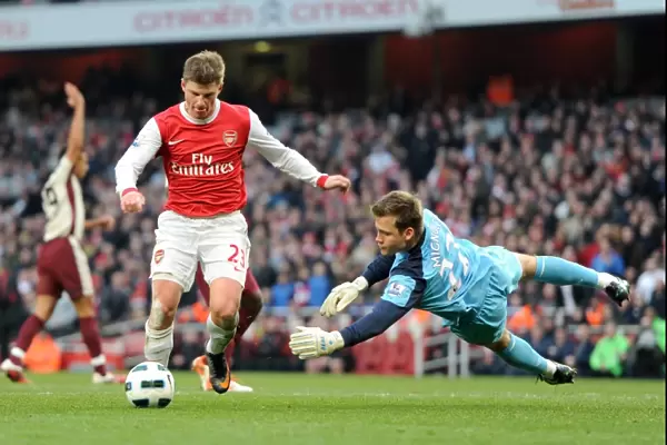 Andrey Arshavin (Arsenal) rounds Simon Migonlet (Sunderland) to score a goal that is ruled out for offside. Arsenal 0: 0 Sunderland. Barclays Premier League. Emirates Stadium, 5  /  3  /  11. Credit : Arsenal Football Club  / 