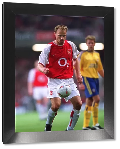 Dennis Bergkamp's Game-Winning Goal: Arsenal's FA Cup Victory over Southampton (03 / 05 / 03)