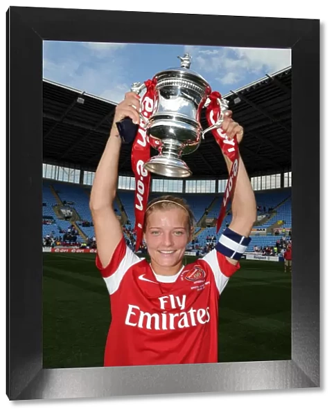 Arsenal's Katie Chapman Triumphs with the FA Cup: Arsenal Ladies 2:0 Bristol Academy