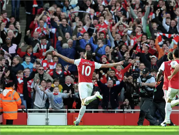 Robin van Persie's Double: Arsenal's Victory Over Tottenham in the 2011-12 Premier League