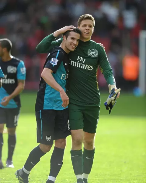 Victory Celebration: Robin van Persie and Wojciech Szczesny, Liverpool v Arsenal, 2012 Premier League