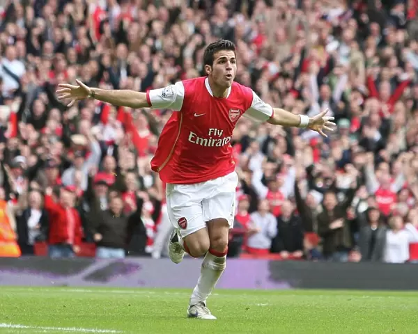 Cesc Fabregas's First Goal for Arsenal: A Memorable Moment Against Manchester United, 2007
