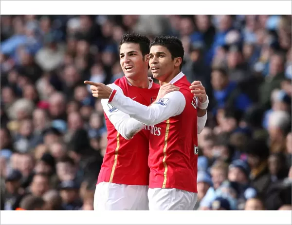 Celebrating Glory: Eduardo and Fabregas Unforgettable Moment as Arsenal Thrash Manchester City, 2-2-2008