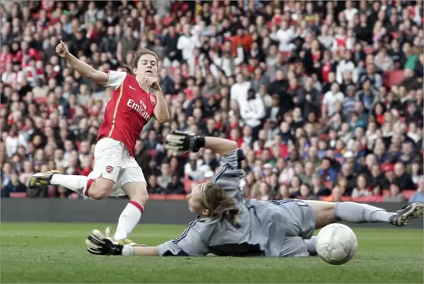 Karen Carney Scores First Goal: Arsenal Ladies 4-1 Chelsea, WPL, Emirates Stadium (2008)