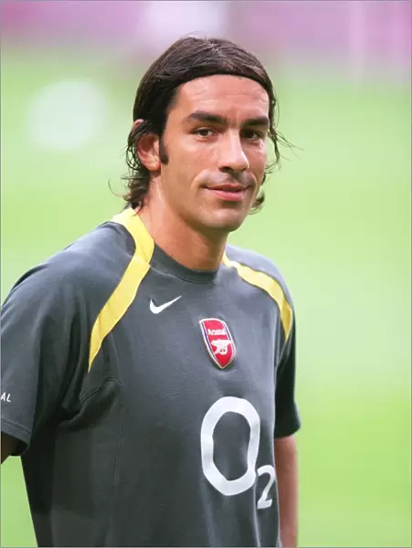 Arsenal's Robert Pires Scores the Winning Goal Against Porto at the Amsterdam Tournament, 2005