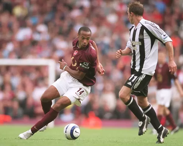 Thierry Henry (Arsenal) Lee Bowyer (Newcastle). Arsenal 2: 0 Newcastle United
