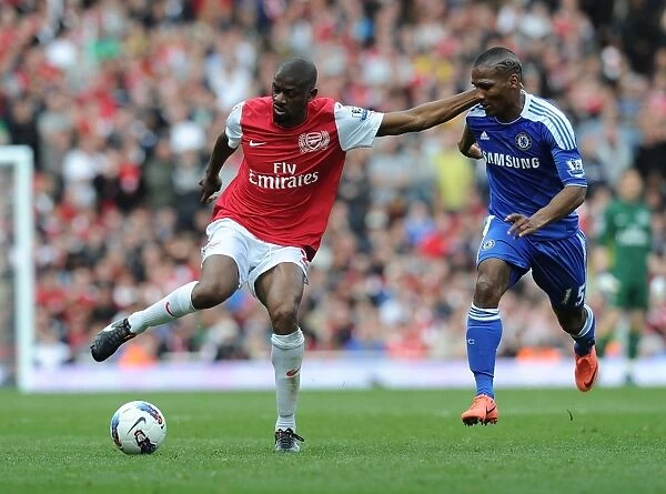 Abou Diaby Outmaneuvers Florent Malouda: Arsenal vs. Chelsea, Premier League 2011-12