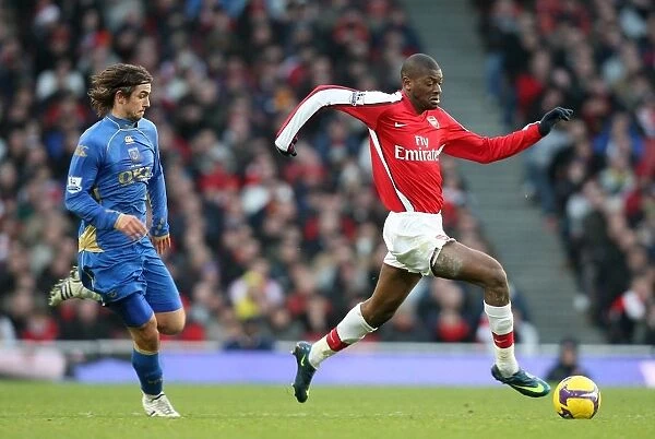 Abou Diaby vs Niko Kranjcar: Arsenal's 1-0 Victory Over Portsmouth in the Barclays Premier League, Emirates Stadium (28 / 12 / 08)