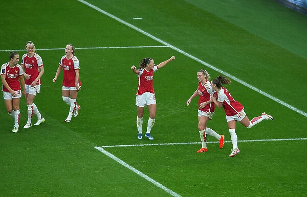 Alessia Russo's Dramatic Hat-trick: Arsenal Women Secure Super League Title Over Chelsea