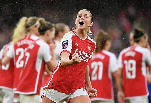 Alessia Russo's Penalty Secures Arsenal Women's Super League Victory over Chelsea