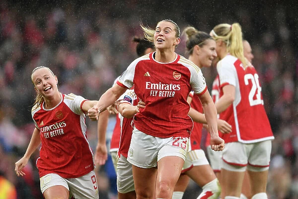 Alessia Russo's Penalty Secures Arsenal's Super League Win over Chelsea (2023-24)