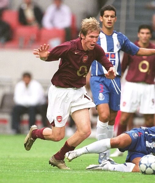 Alex Hleb's Game-Winning Goal: Arsenal's Triumph at Amsterdam Tournament vs Porto, 2005