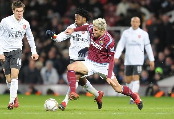 Alex Song (Arsenal) Valon Behrami (West Ham). West Ham United 1: 2 Arsenal