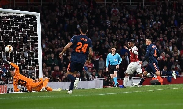 Alexandre Lacazette Scores Arsenal's Second Goal in Europa League Semi-Final vs Valencia