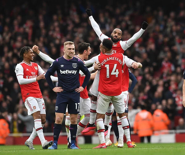 Alexandre Lacazette's Goal Celebration: Arsenal FC vs West Ham United, Premier League 2019-20