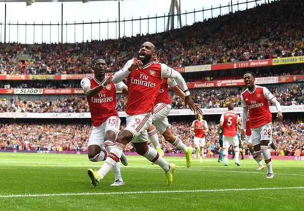 Alexis Lacazette's Thrilling Goal: Arsenal's Victory Over Burnley (2019-20)