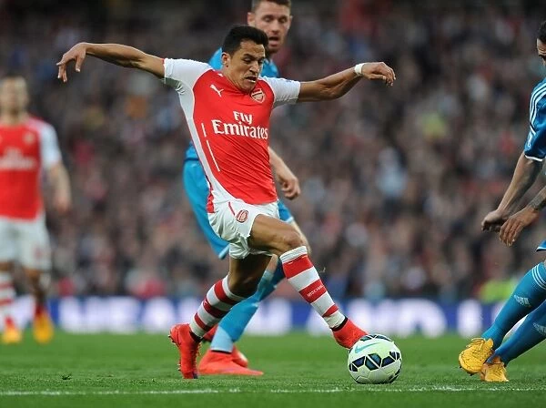 Alexis Sanchez in Action: Arsenal vs. Sunderland (2014-15)