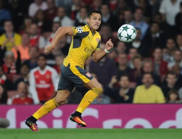 Alexis Sanchez in Action: Arsenal vs. FC Basel, 2016-17 UEFA Champions League