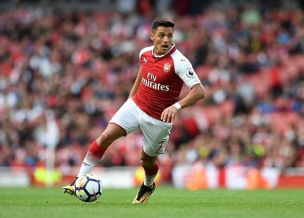 Alexis Sanchez in Action: Arsenal vs AFC Bournemouth, Premier League 2017-18