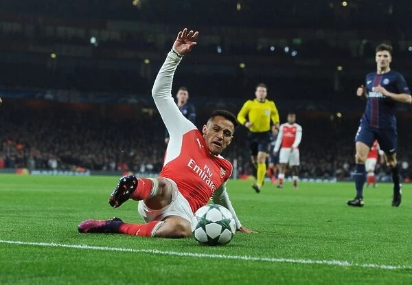 Alexis Sanchez in Action: Arsenal vs Paris Saint-Germain, Champions League 2016-17, Emirates Stadium