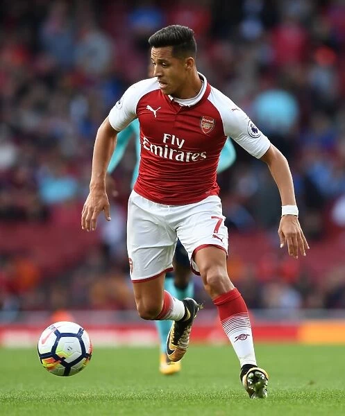 Alexis Sanchez: Arsenal Star in Action against AFC Bournemouth, Premier League 2017-18