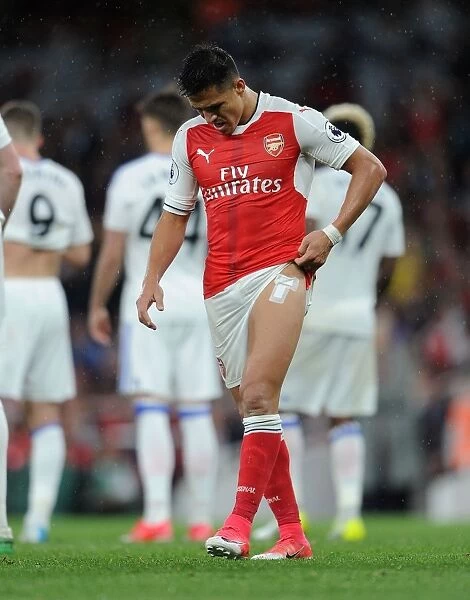 Alexis Sanchez: Arsenal's Premier League Star in Action Against Sunderland (2016-17)