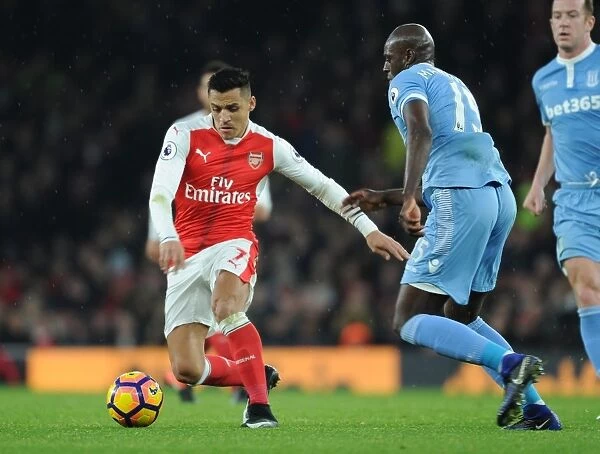 Alexis Sanchez Outsmarts Bruno Martins Indi: Arsenal vs Stoke, 2016-17 Premier League