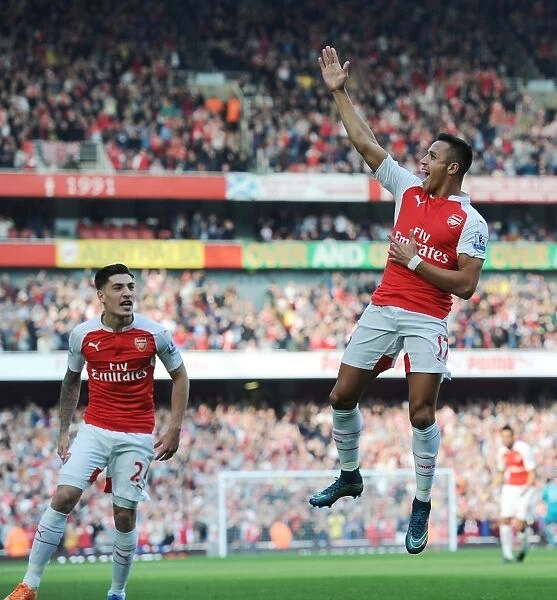 Alexis Sanchez Scores the Opener: Arsenal Triumphs Over Manchester United in the Premier League 2015 / 16