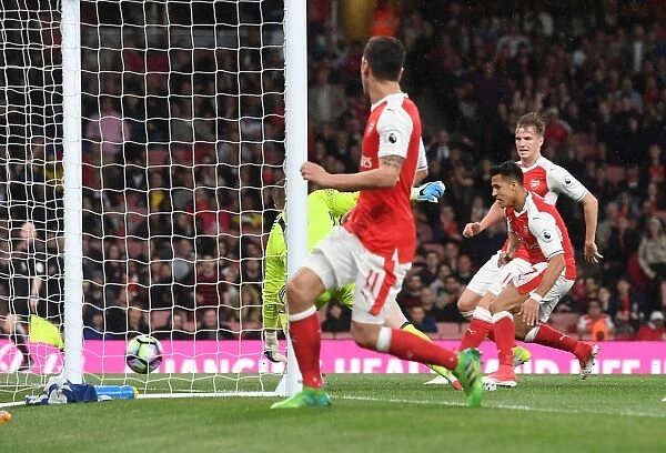 Alexis Sanchez Scores the Opener: Arsenal vs. Sunderland, 2016-17 - Sanchez Beats Pickford