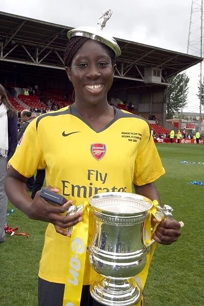 Anita Asante (Arsenal) with the FA Cup Trophy