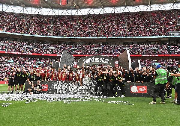 Arsenal Celebrate FA Community Shield Victory over Manchester City, 2023-24